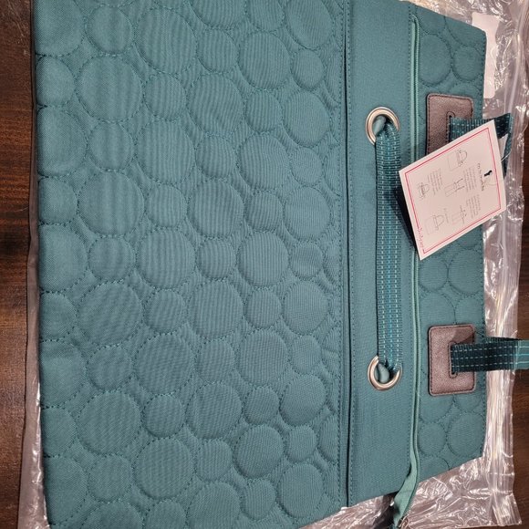 Large Deluxe Travel Tote from Thirty One Utility Travel Bag - Picture 2 of 5